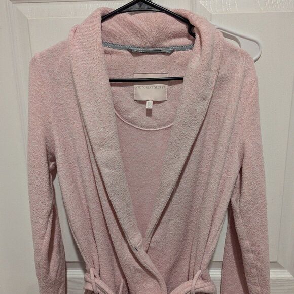 Victoria's Secret Small Pink Short Bathrobe with Belt - Picture 6 of 11